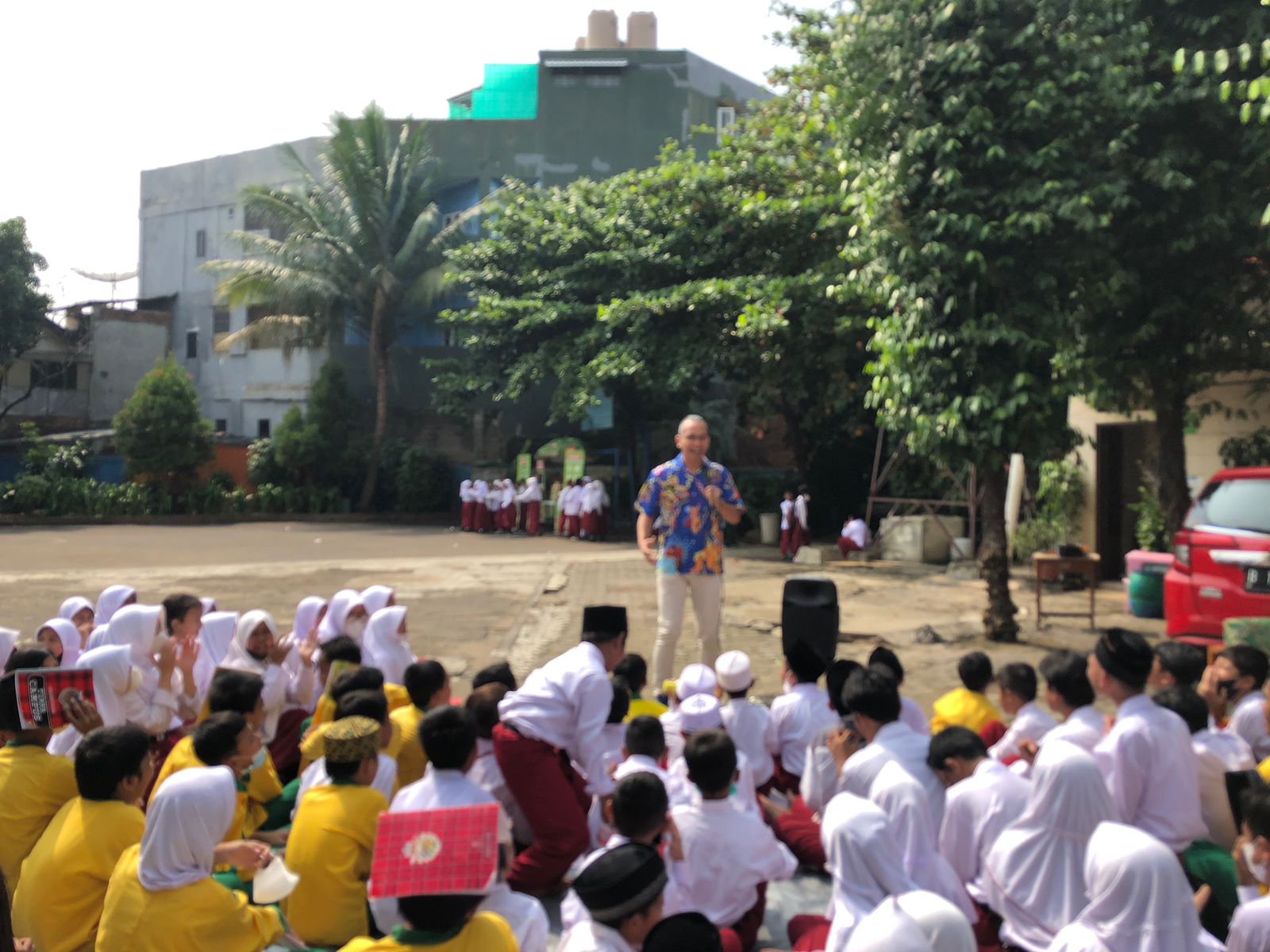 KETUPAT BETAWI : Ketemu Pemustaka Bareng Team Wisata Literasi Di SDN Pasar Baru 01